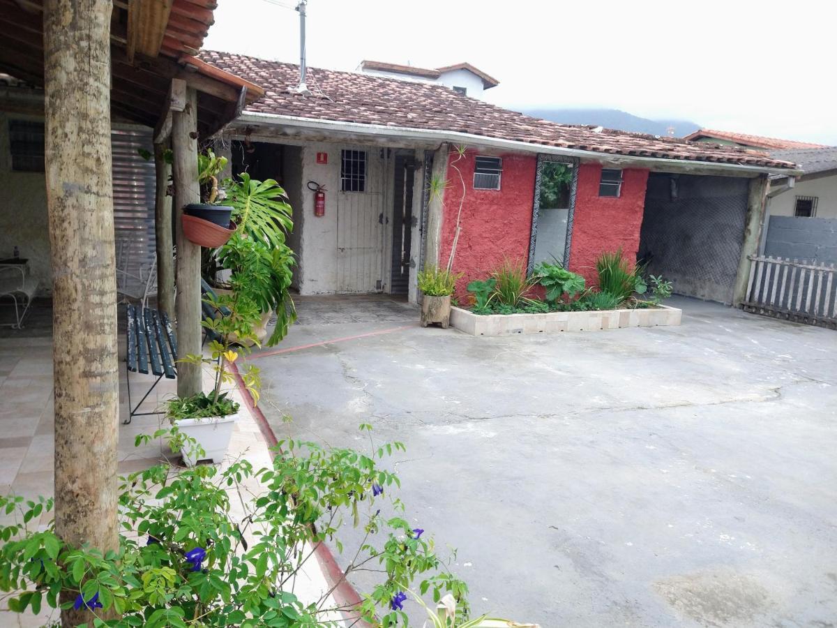 Hostel Canto Da Praia Sao Sebastiao - Proximo Ao Enrocamento Caraguatatuba Bagian luar foto