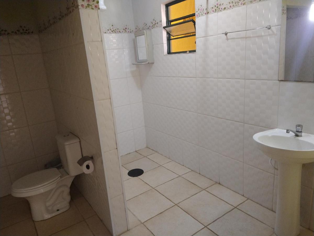 Hostel Canto Da Praia Sao Sebastiao - Proximo Ao Enrocamento Caraguatatuba Bagian luar foto