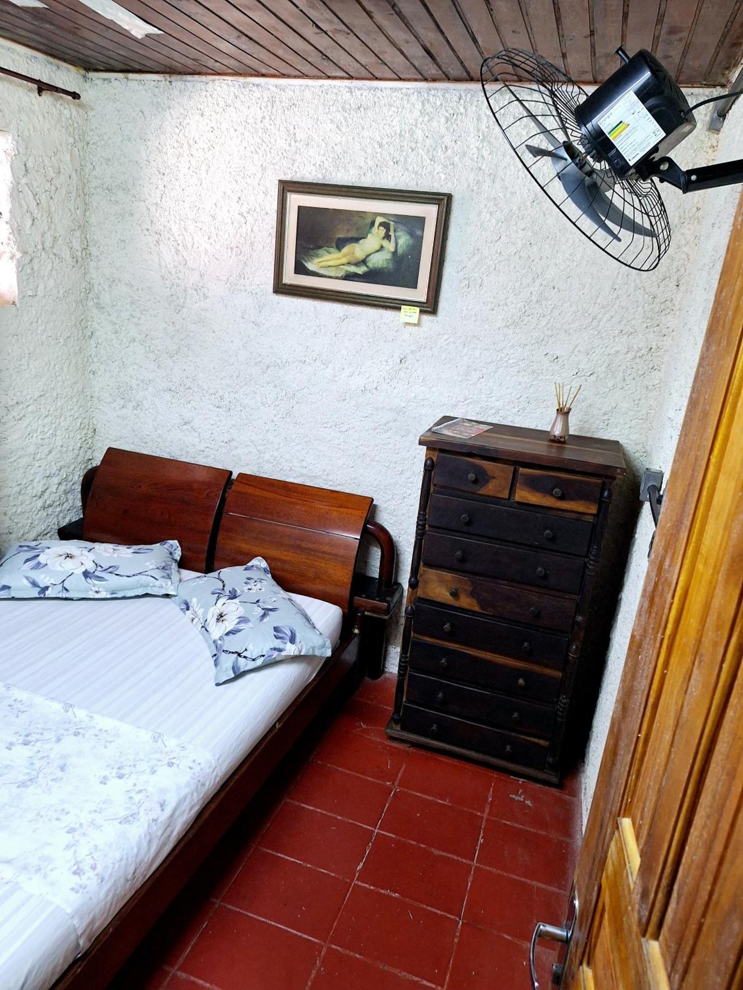 Hostel Canto Da Praia Sao Sebastiao - Proximo Ao Enrocamento Caraguatatuba Bagian luar foto