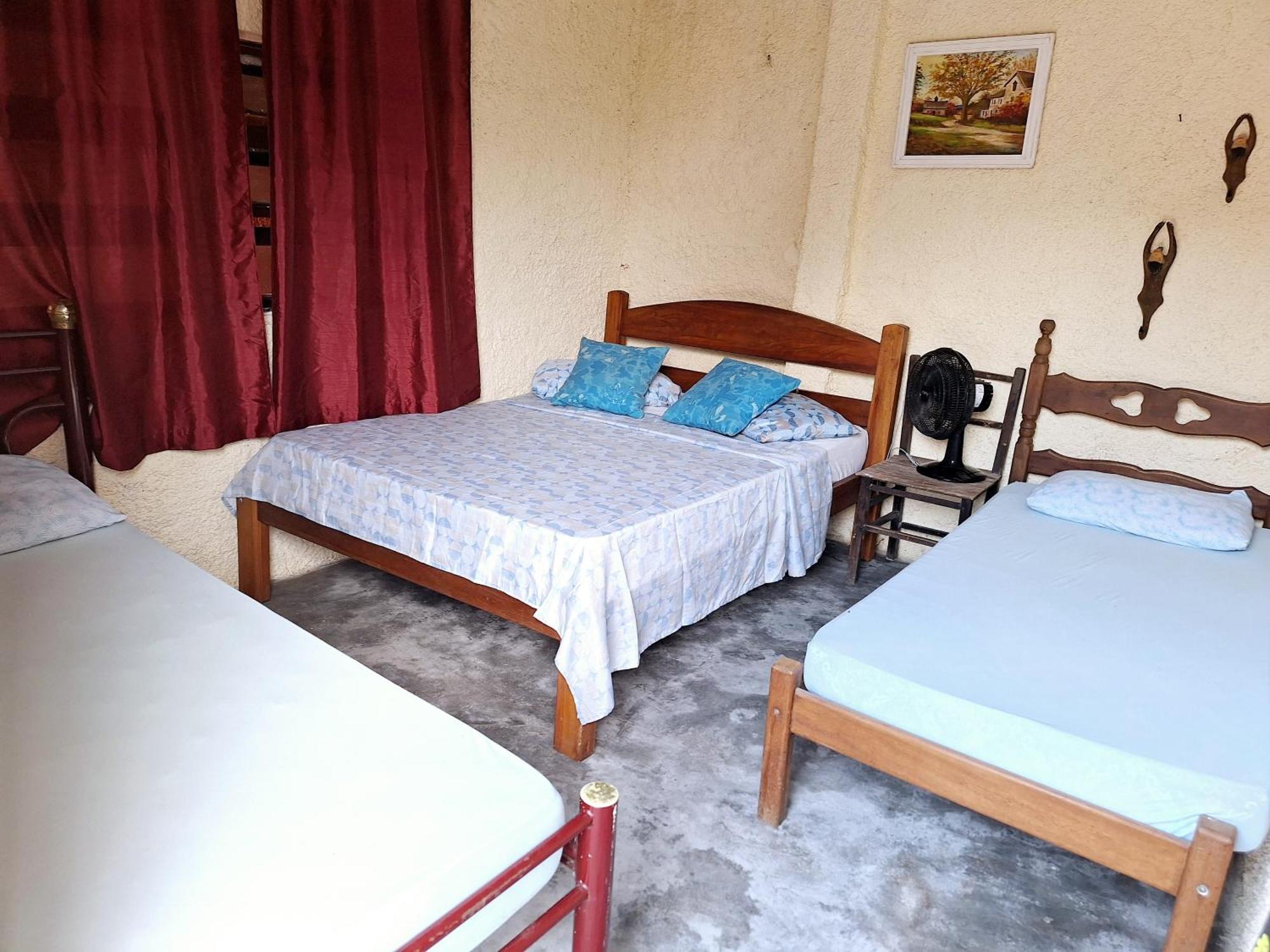 Hostel Canto Da Praia Sao Sebastiao - Proximo Ao Enrocamento Caraguatatuba Bagian luar foto